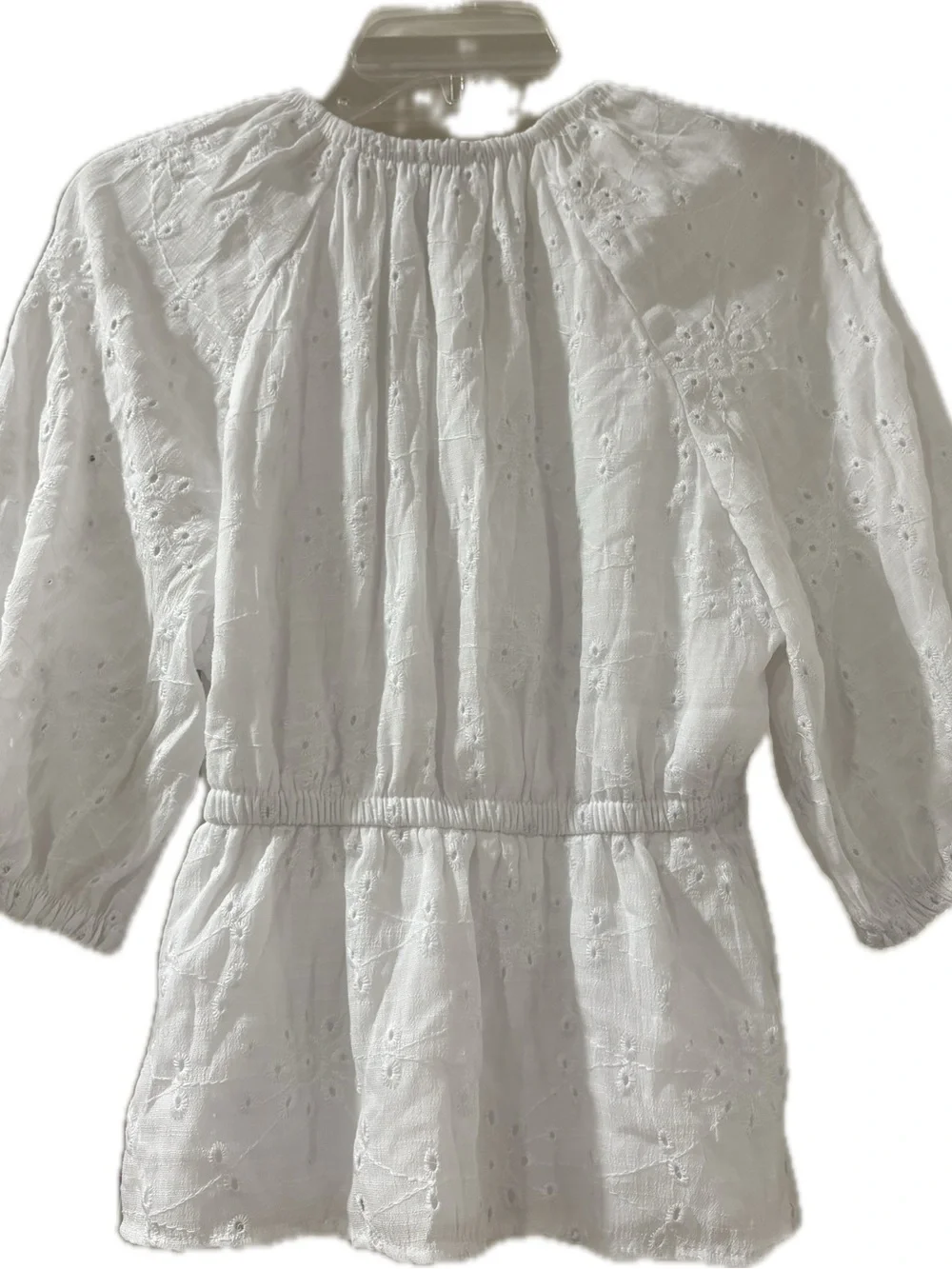 Sofia Jeans by Sofia Vergara Reese Top White Eyelet Size M NWT - Picture 2 of 4
